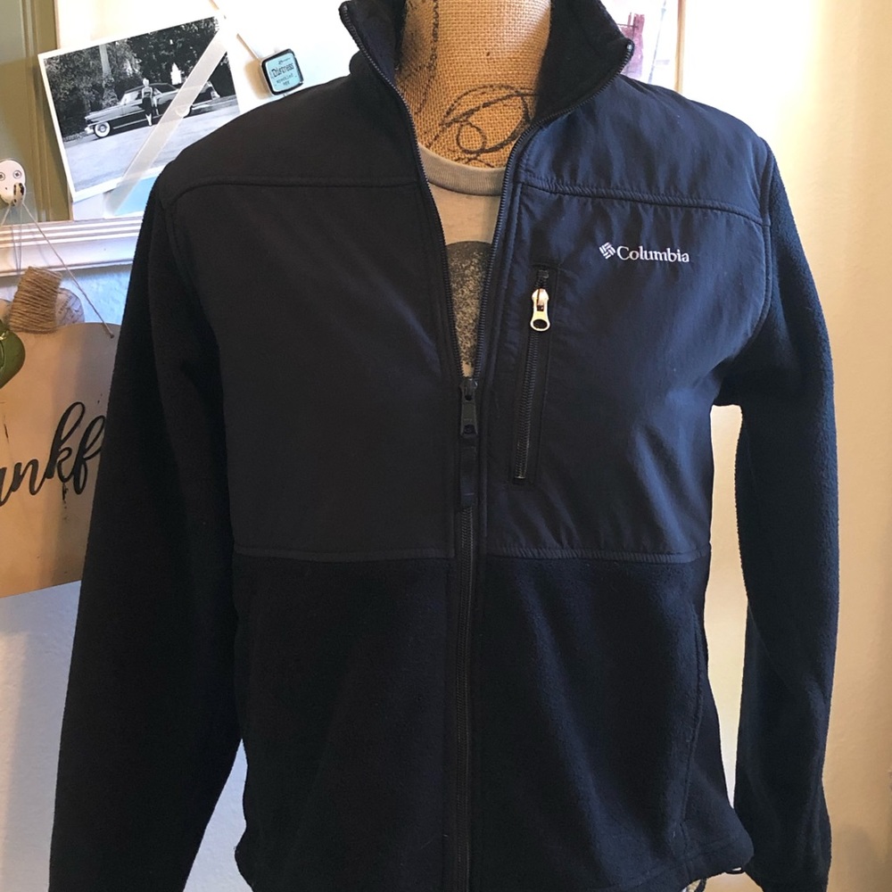 Women’s Columbia  Black Medium Weight Jacket